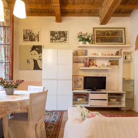 Colonna Romantic Apartment *